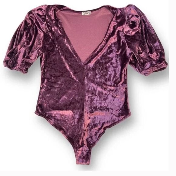 NEW Free People Intimately Crushed Velvet Plum Purple Puff Sleeve Body Suit XS - Picture 1 of 11
